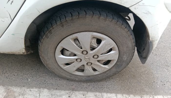 2011 Hyundai i10 MAGNA 1.2, Petrol, Manual, 43,208 km, tyre