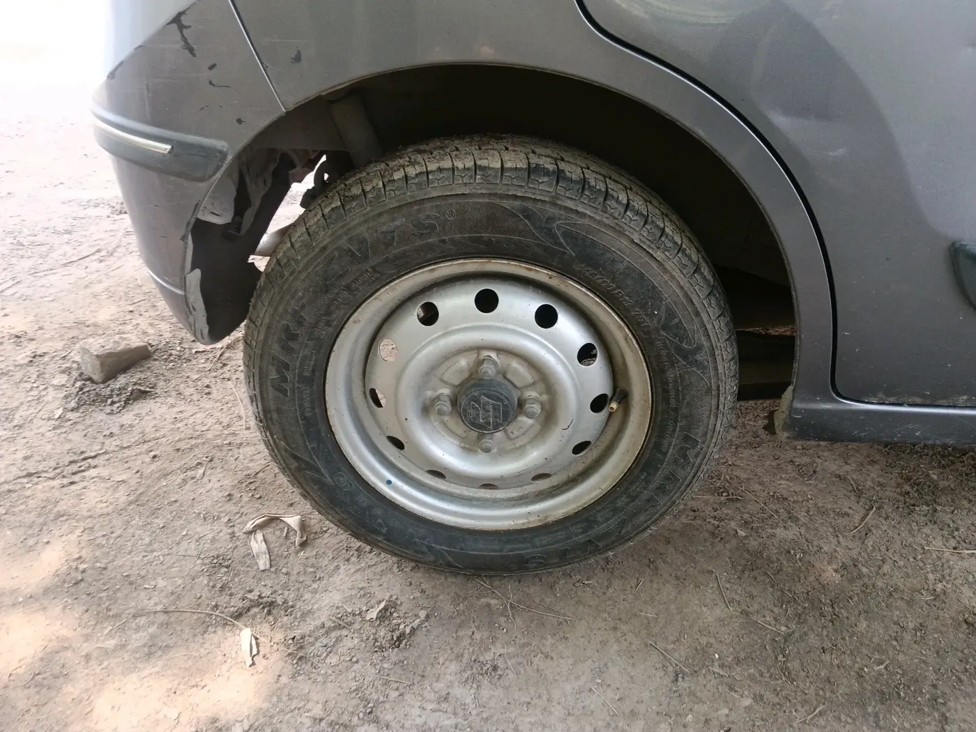 2011 Maruti Wagon R 1.0 LXI, Petrol, Manual, 37,026 km, tyre
