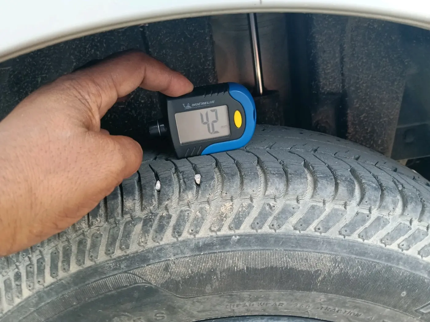 2014 Maruti Swift VXI, Petrol, Manual, 30,210 km, tyre