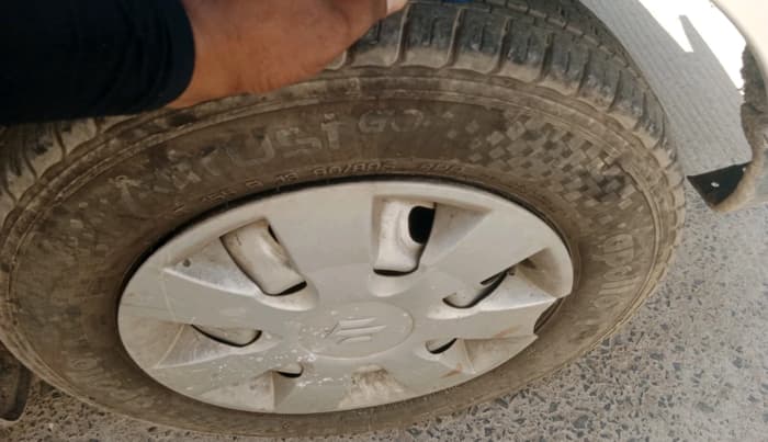 2021 Maruti Eeco 5 STR WITH A/C+HTR, CNG, Manual, 59,744 km, tyre