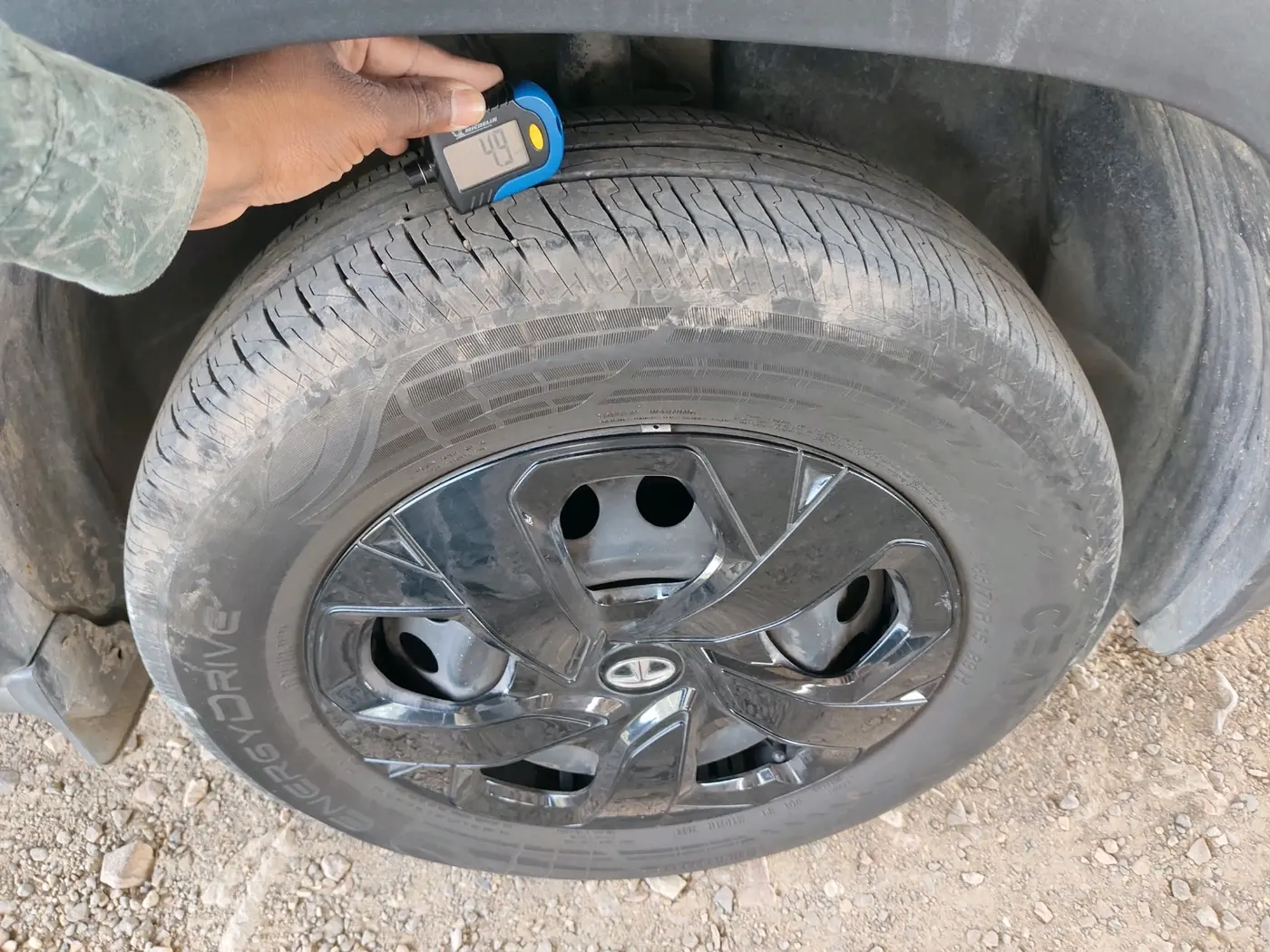 2024 Tata PUNCH PURE MT CNG, CNG, Manual, 56,650 km, tyre