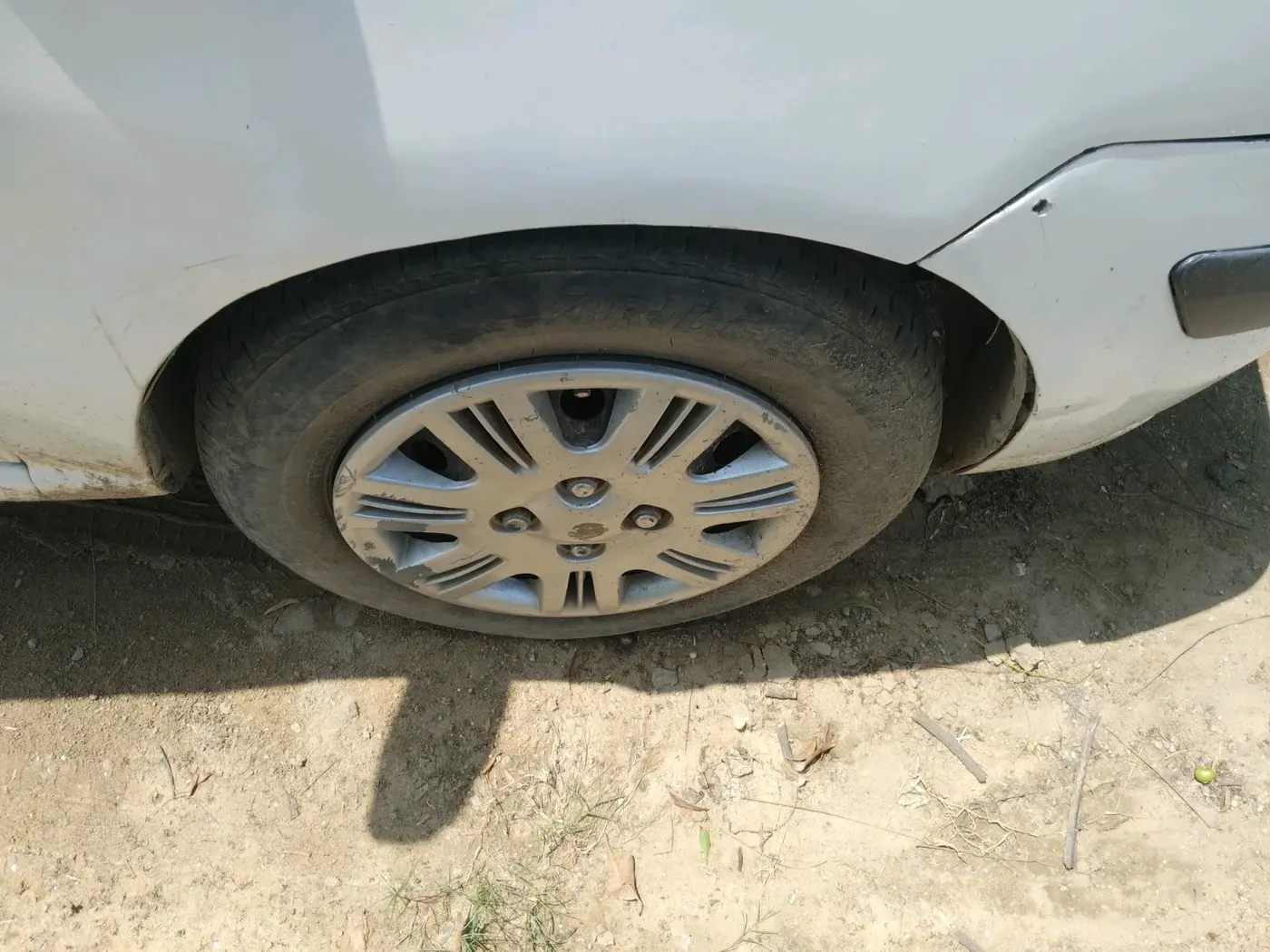 2011 Hyundai Santro Xing GLS, CNG, Manual, 71,437 km, tyre