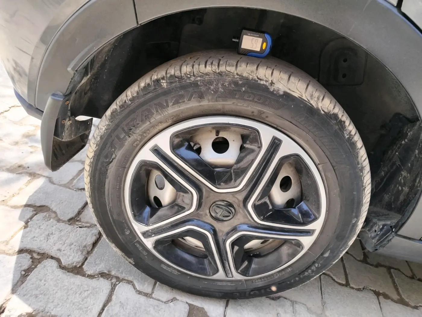 2023 Tata NEXON XE PETROL, Petrol, Manual, 64,626 km, tyre