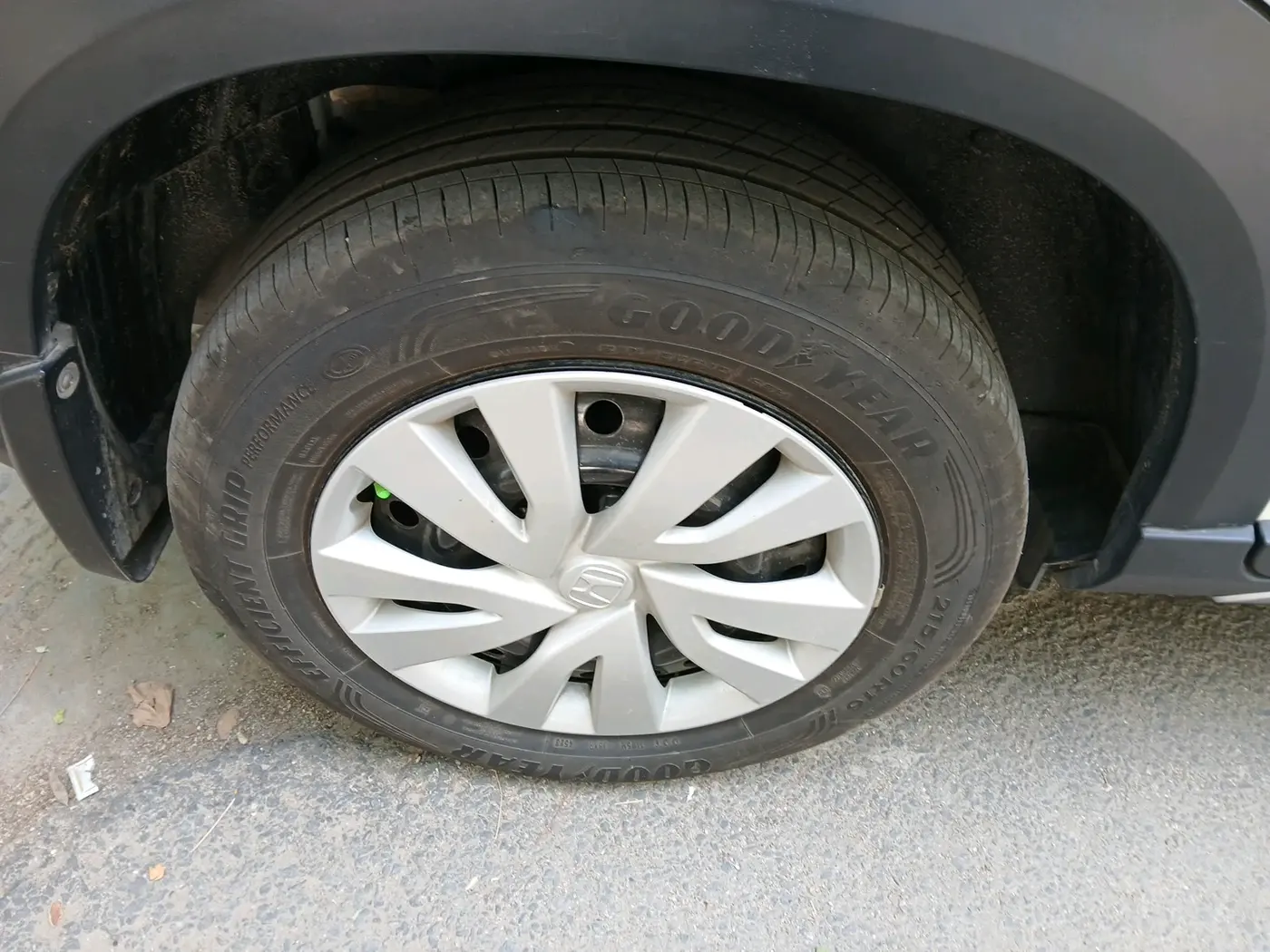 2023 Honda ELEVATE V CVT , Petrol, Automatic, 4,126 km, tyre
