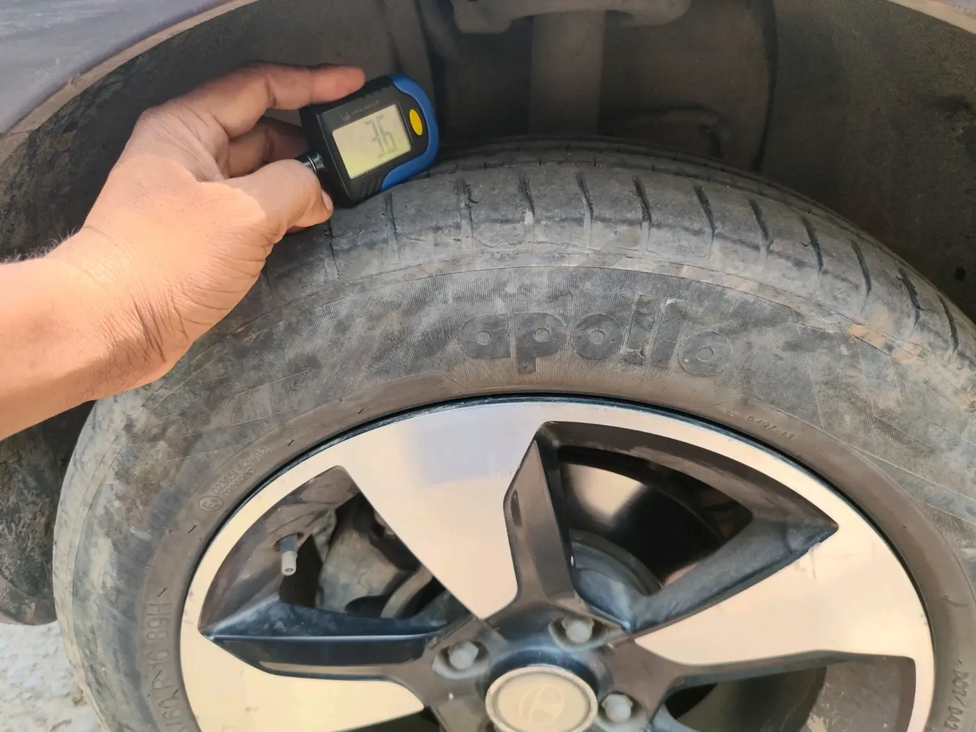 2018 Tata NEXON XZ PLUS DIESEL DUAL TONE, Diesel, Manual, 1,64,149 km, tyre