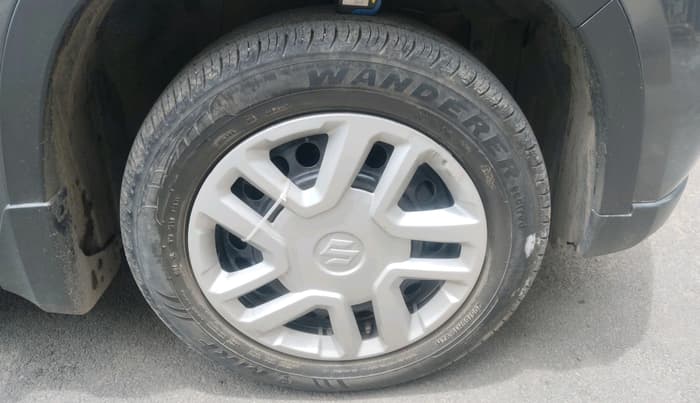 2021 Maruti Vitara Brezza VXI, Petrol, Manual, 41,413 km, tyre