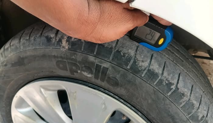 2014 Maruti Ertiga VXI CNG, CNG, Manual, 3,68,594 km, tyre