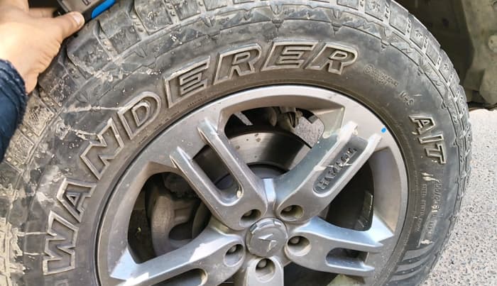2023 Mahindra Thar LX D HT 2WD MT, Diesel, Manual, 33,378 km, tyre