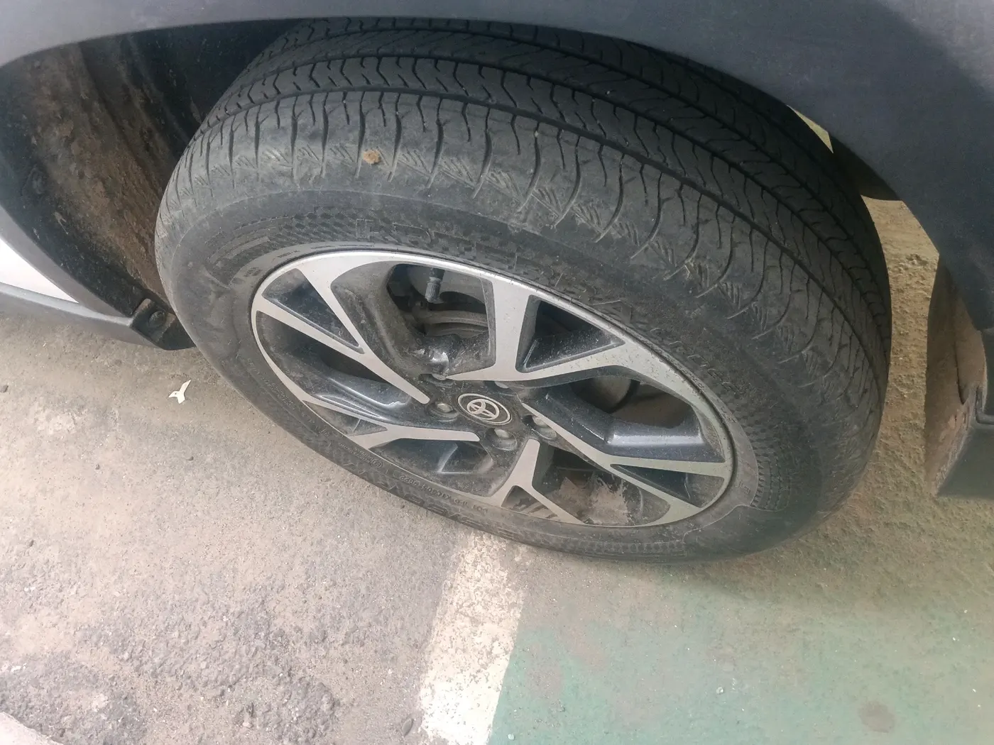 2022 Toyota URBAN CRUISER HYRYDER V AT NEO DRIVE, Petrol, Automatic, 33,782 km, tyre