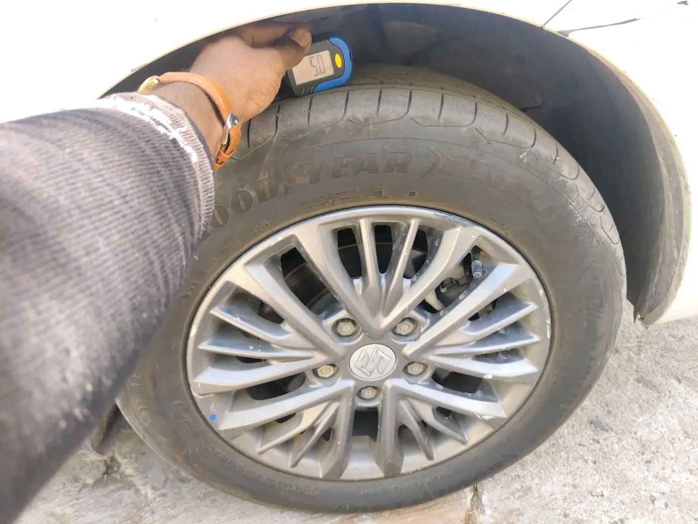 2021 Maruti Ertiga VXI CNG, CNG, Manual, 1,22,193 km, tyre
