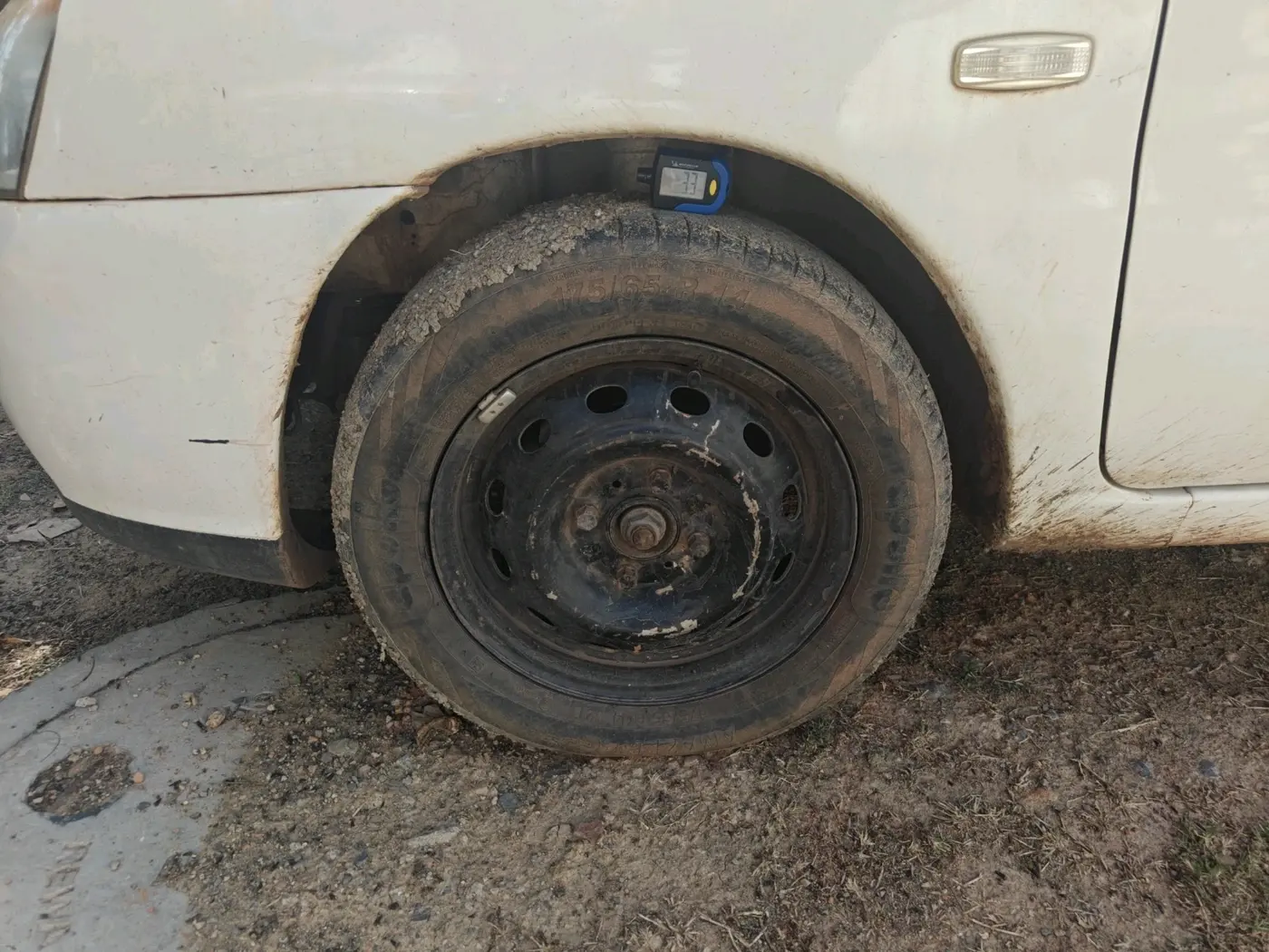 2013 Tata Indigo ECS LE TDI BS-III, Diesel, Manual, 1,40,184 km, tyre