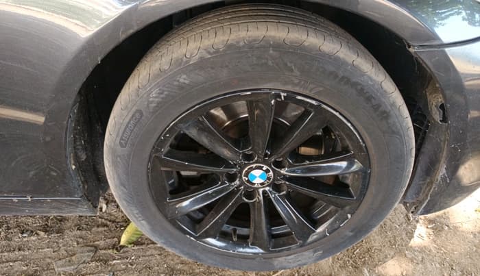 2010 BMW 5 Series 525D, Diesel, Automatic, 1,75,570 km, tyre
