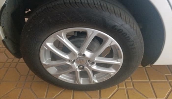 2019 Maruti Swift ZXI AMT, Petrol, Automatic, 46,240 km, tyre