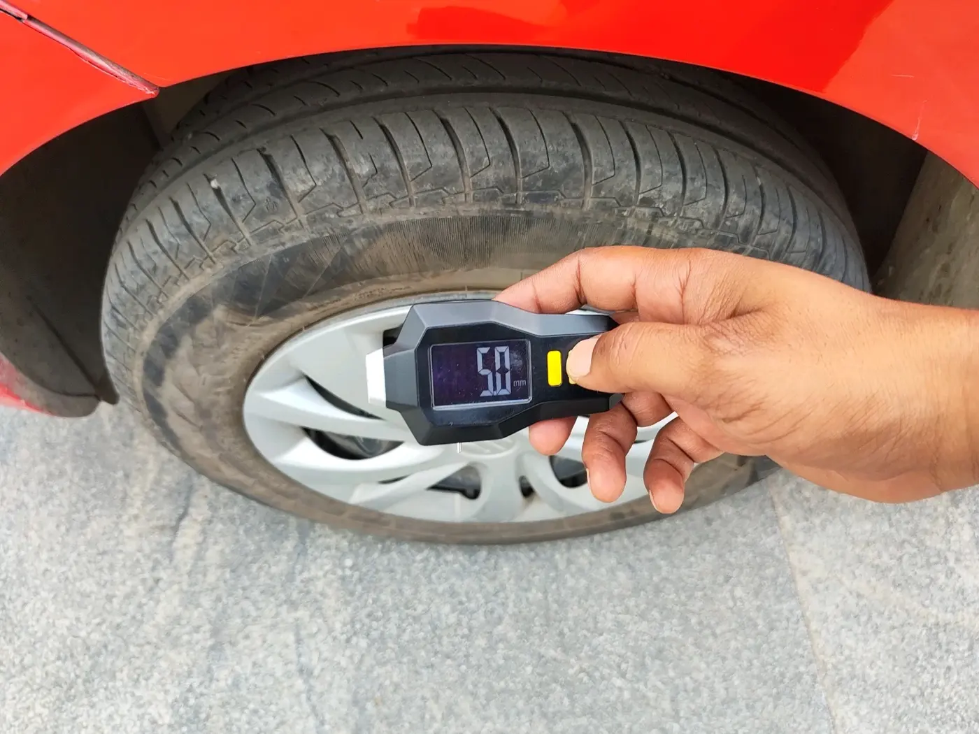 2022 Maruti Swift VXI AMT, Petrol, Automatic, 22,164 km, tyre