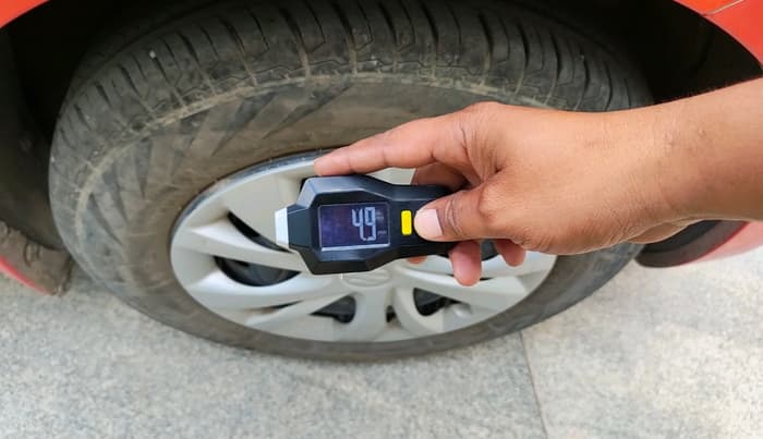 2022 Maruti Swift VXI AMT, Petrol, Automatic, 22,164 km, tyre