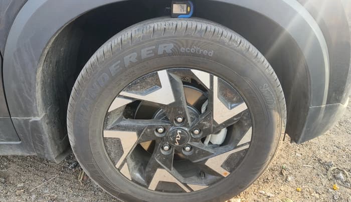 2025 KIA SONET HTK PLUS 1.2 PETROL MT, Petrol, Manual, 3,552 km, tyre