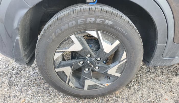 2025 KIA SONET HTK PLUS 1.2 PETROL MT, Petrol, Manual, 3,552 km, tyre