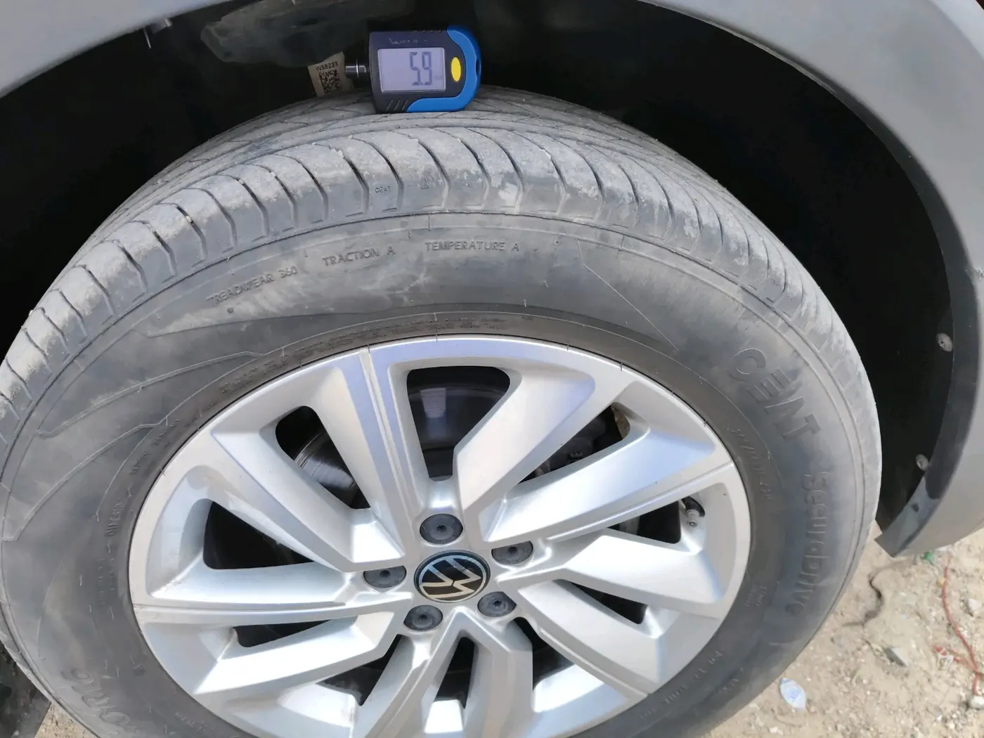 2023 Volkswagen TAIGUN HIGHLINE 1.0 TSI MT, Petrol, Manual, 29,442 km, tyre