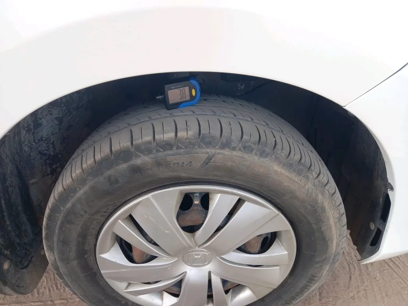 2019 Honda Amaze 1.2L I-VTEC S, CNG, Manual, 1,60,615 km, tyre