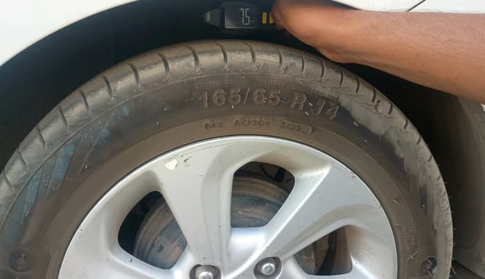 2018 Hyundai Xcent SX 1.2, CNG, Manual, 1,88,521 km, tyre