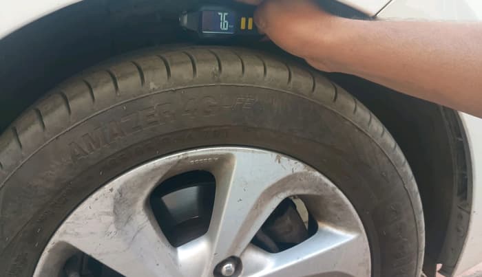 2018 Hyundai Xcent SX 1.2, CNG, Manual, 1,88,521 km, tyre