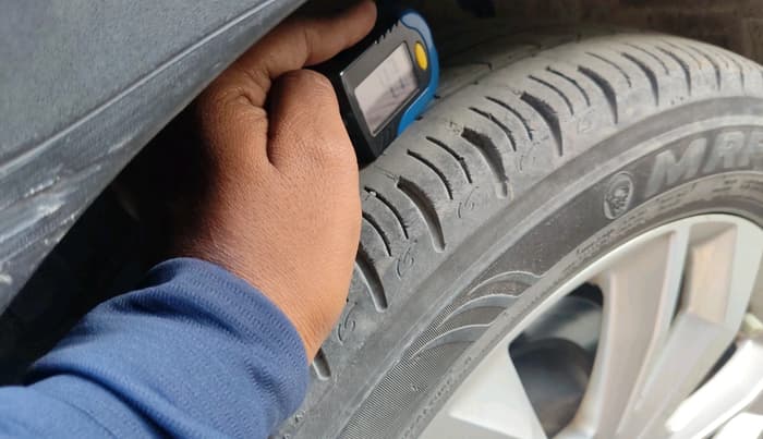 2021 Mahindra XUV300 W8 1.2 PETROL, Petrol, Manual, 41,686 km, tyre
