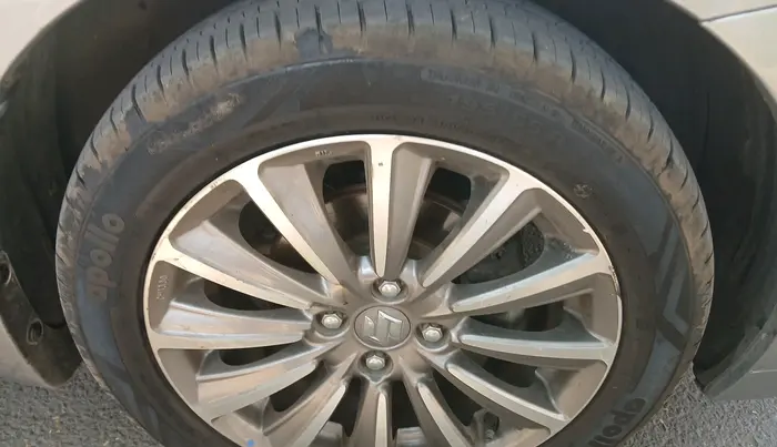 2020 Maruti Ciaz ALPHA  AT 1.5 SHVS PETROL, Petrol, Automatic, 63,116 km, tyre