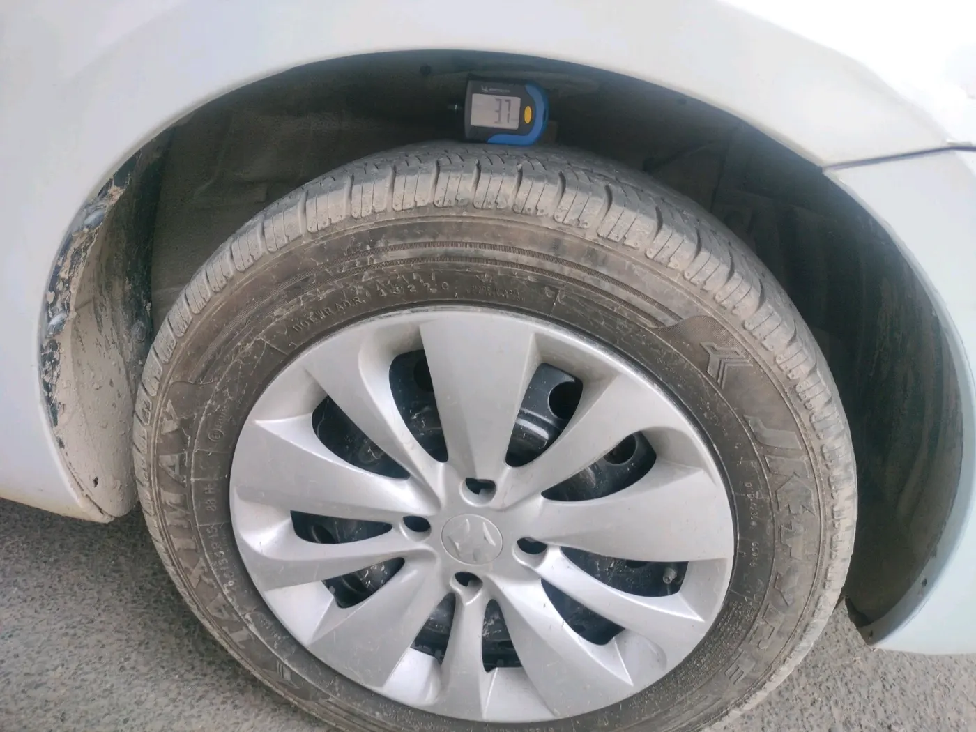 2016 Maruti Ciaz VXI, Petrol, Manual, 52,320 km, tyre