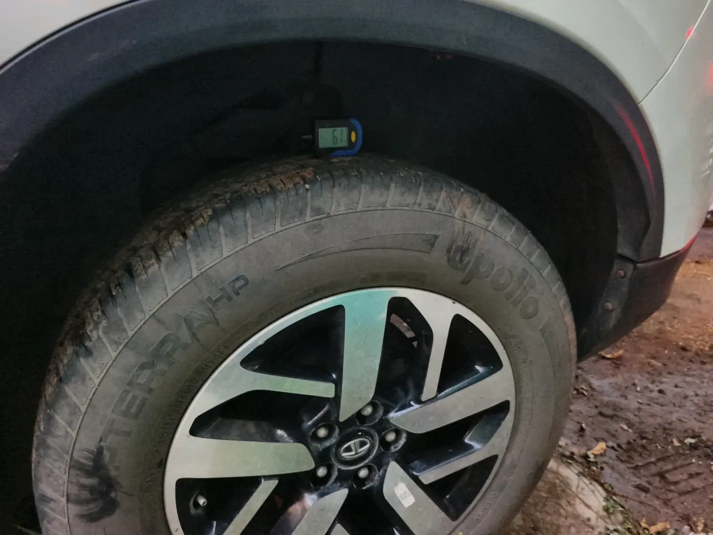 2021 Tata Harrier XZA PLUS 2.0L DUAL TONE, Diesel, Automatic, 33,125 km, tyre