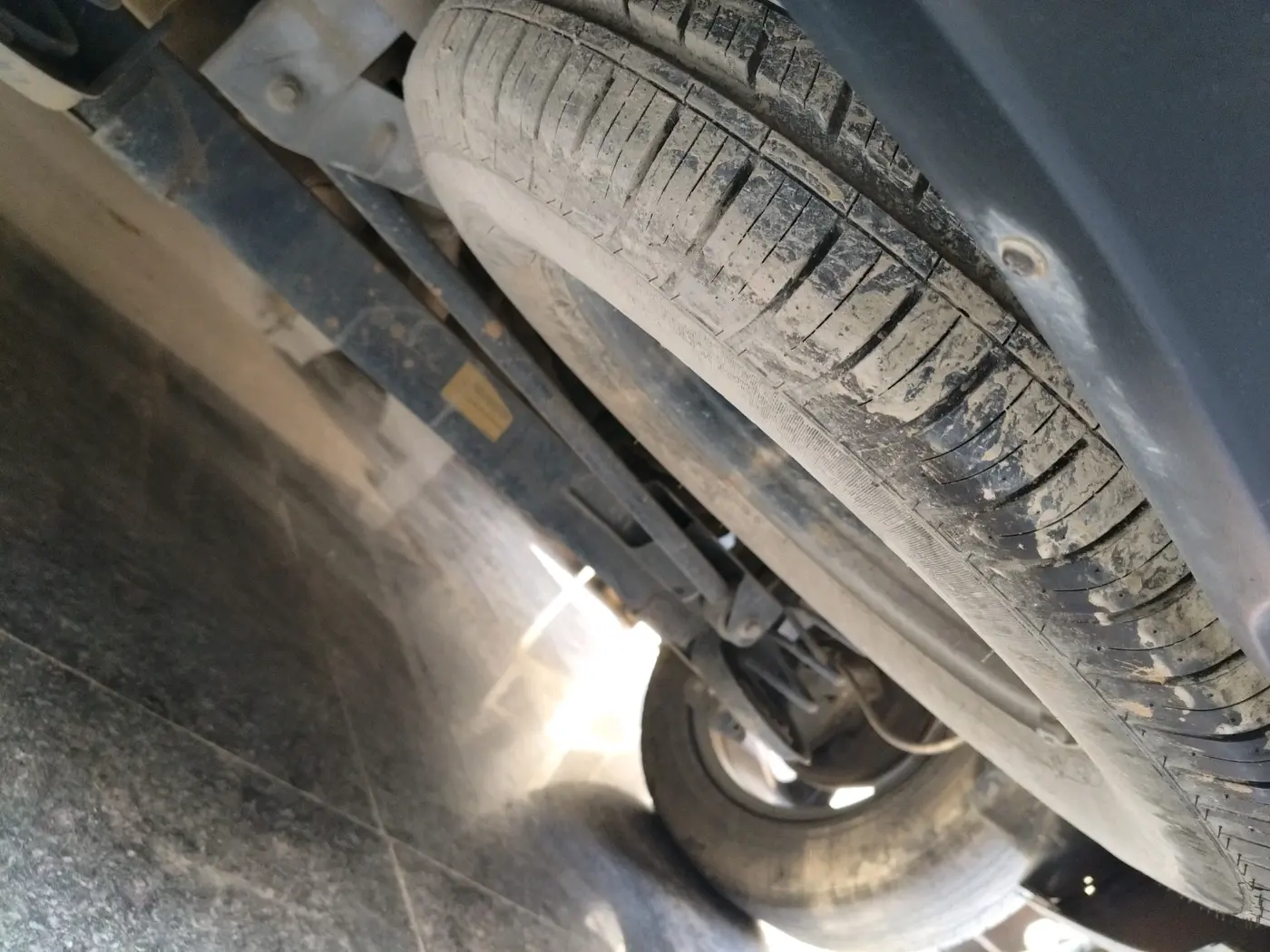 2019 Tata Harrier XT 2.0L KRYOTEC, Diesel, Manual, 1,05,680 km, tyre
