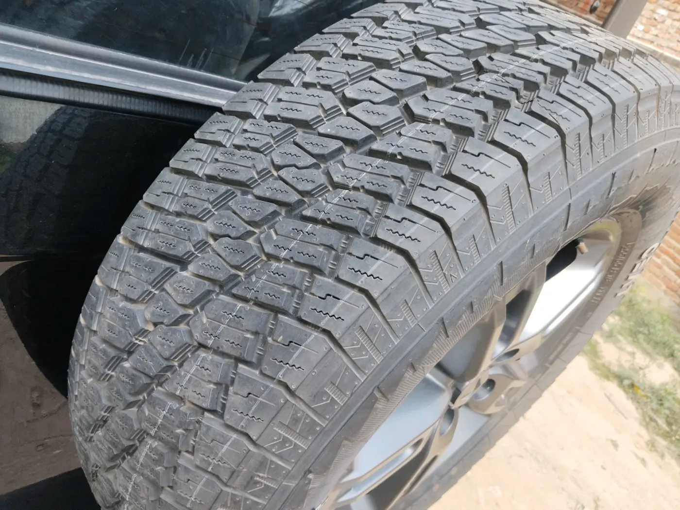 2023 Mahindra Thar LX P 2WD AT HT, Petrol, Automatic, 12,765 km, tyre