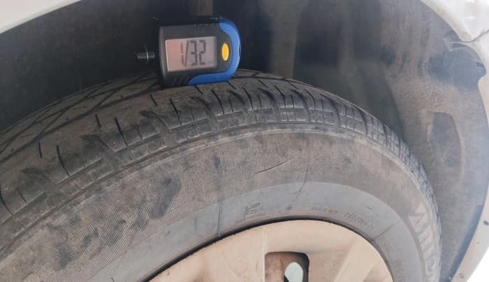 2013 Maruti Swift Dzire LDI, Diesel, Manual, 5,03,957 km, tyre