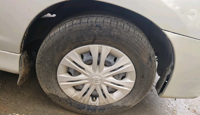 2014 Toyota Innova 2.5 GX 7 STR, Diesel, Manual, 94,146 km, tyre