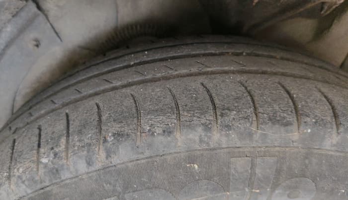 2011 Tata Indigo ECS LX TDI, Diesel, Manual, 2,38,766 km, tyre
