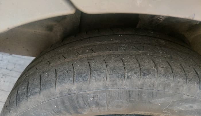 2011 Tata Indigo ECS LX TDI, Diesel, Manual, 2,38,766 km, tyre