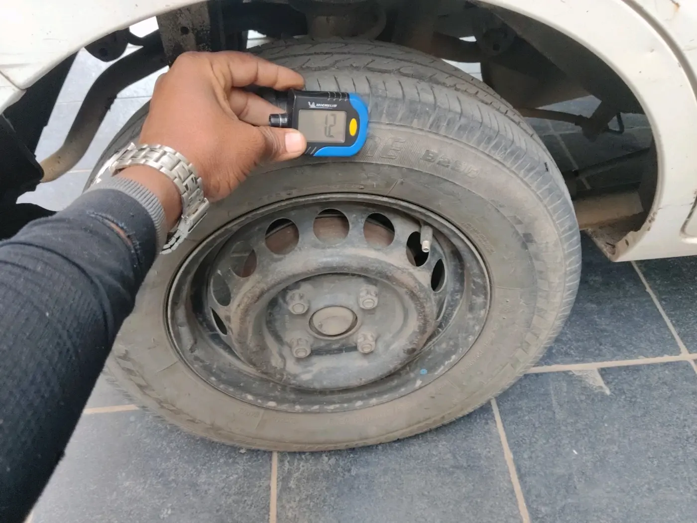 2016 Maruti Alto 800 LXI, Petrol, Manual, 1,11,500 km, tyre