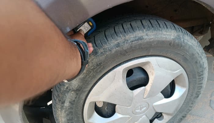 2018 Tata Tiago XTA PETROL, Petrol, Automatic, 67,996 km, tyre