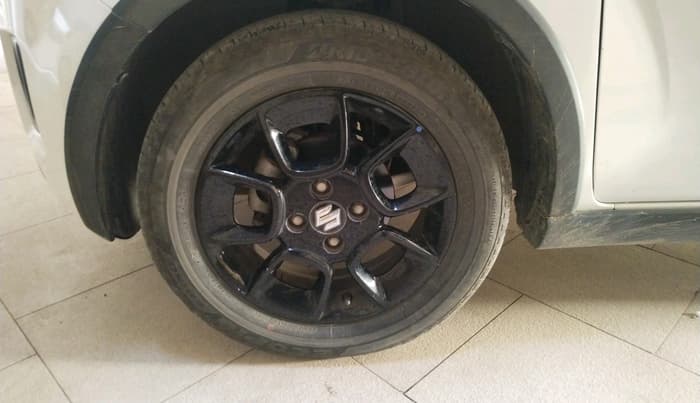 2024 Maruti IGNIS ZETA 1.2 AMT, Petrol, Automatic, 15,064 km, tyre