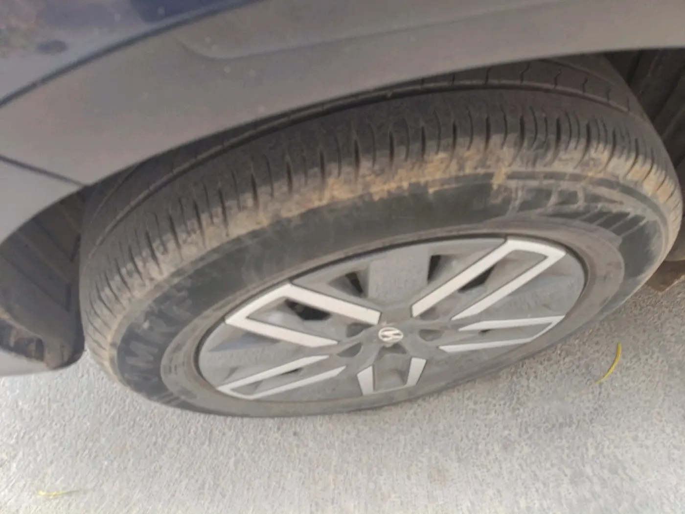 2021 Hyundai VENUE SX 1.0 TURBO, Petrol, Manual, 43,655 km, tyre
