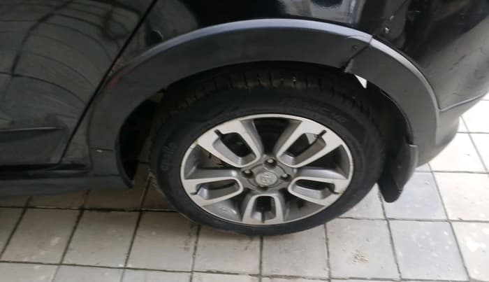2017 Hyundai i20 Active 1.2 S, Petrol, Manual, 1,84,548 km, tyre