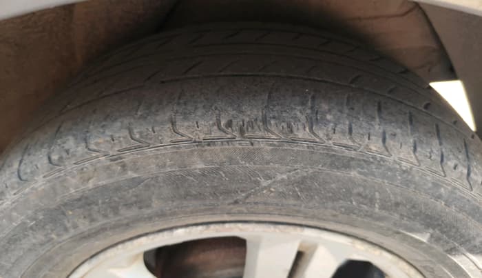 2011 Hyundai i20 SPORTZ 1.2, Petrol, Manual, 64,176 km, tyre