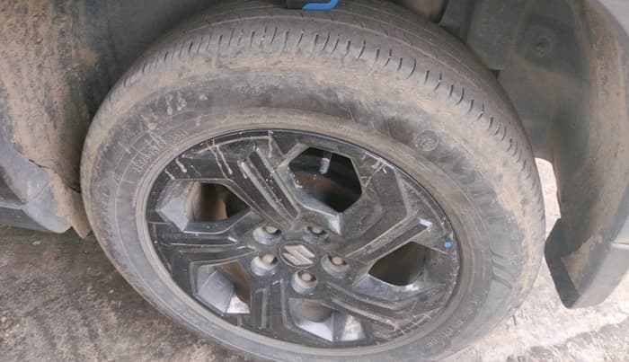 2022 Maruti BREZZA ZXI SMART HYBRID , Petrol, Manual, 56,751 km, tyre