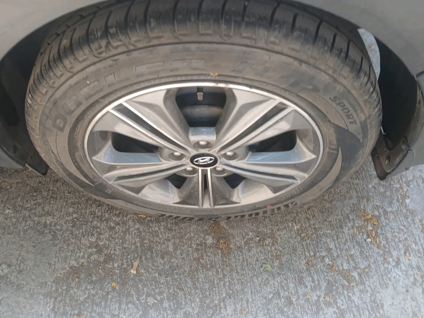 2017 Hyundai Creta SX PLUS AT 1.6 PETROL, CNG, Automatic, 79,077 km, tyre