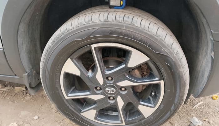 2022 Tata PUNCH CREATIVE  MT, Petrol, Manual, 64,811 km, tyre