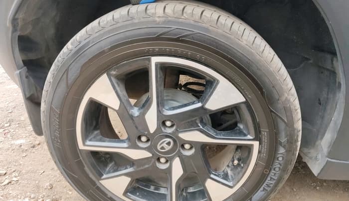 2022 Tata PUNCH CREATIVE  MT, Petrol, Manual, 64,811 km, tyre