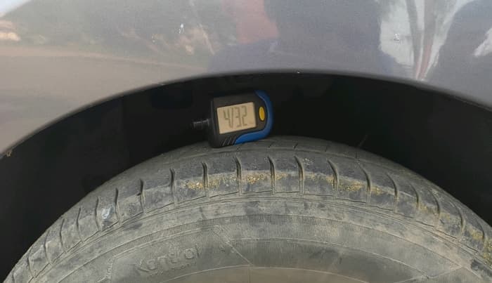 2019 Hyundai NEW SANTRO ERA EXECUTIVE, Petrol, Manual, 29,044 km, tyre