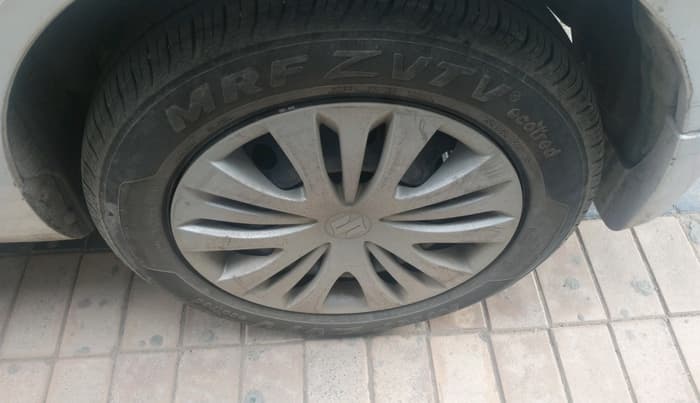 2014 Maruti Ertiga VXI CNG, CNG, Manual, 82,190 km, tyre