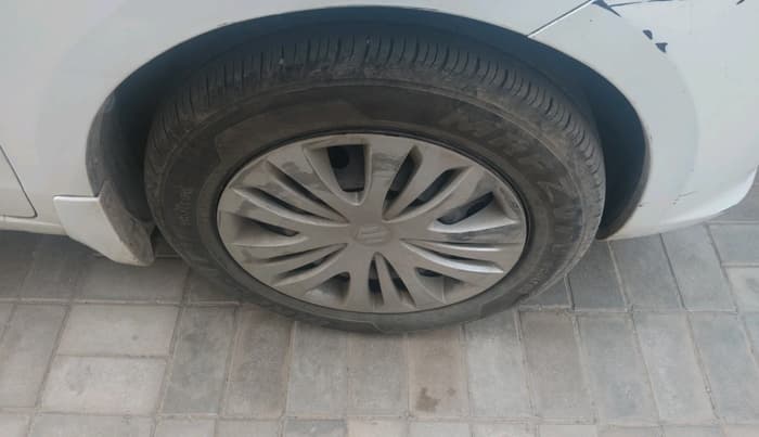 2014 Maruti Ertiga VXI CNG, CNG, Manual, 82,190 km, tyre