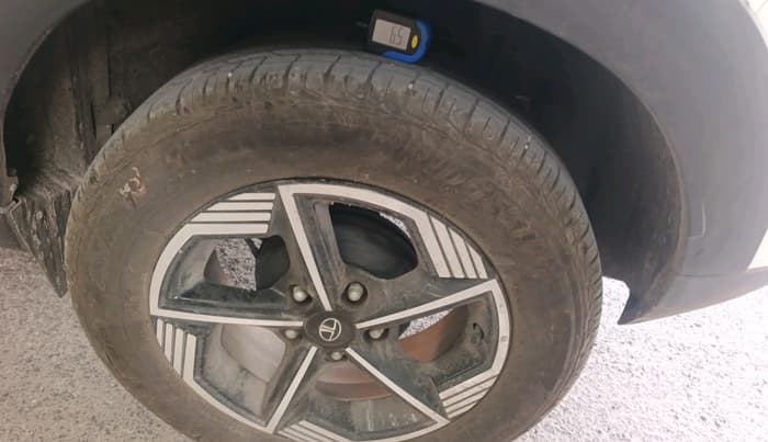 2025 Tata NEXON CREATIVE 1.2 PETROL, Petrol, Manual, 13,307 km, tyre