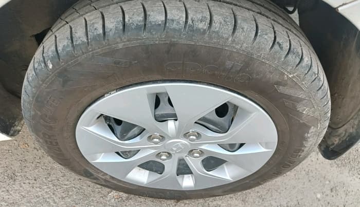2017 Hyundai Xcent S 1.2 CRDI, Diesel, Manual, 85,168 km, tyre